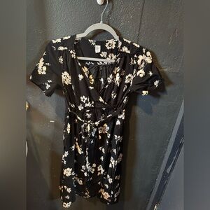 GAP Maternity Black and Cream Floral Midi Dress